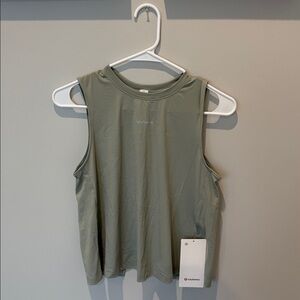 NWT Lululemon Pace Crush Cross-Back Graphic Tank Top Fog Green Size XXS